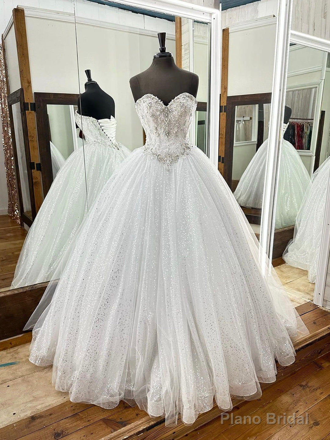 Gorgeous White Handmade Beading Sequins Ball Gown, Strapless Sleeveless Backless Formal Dress Main image