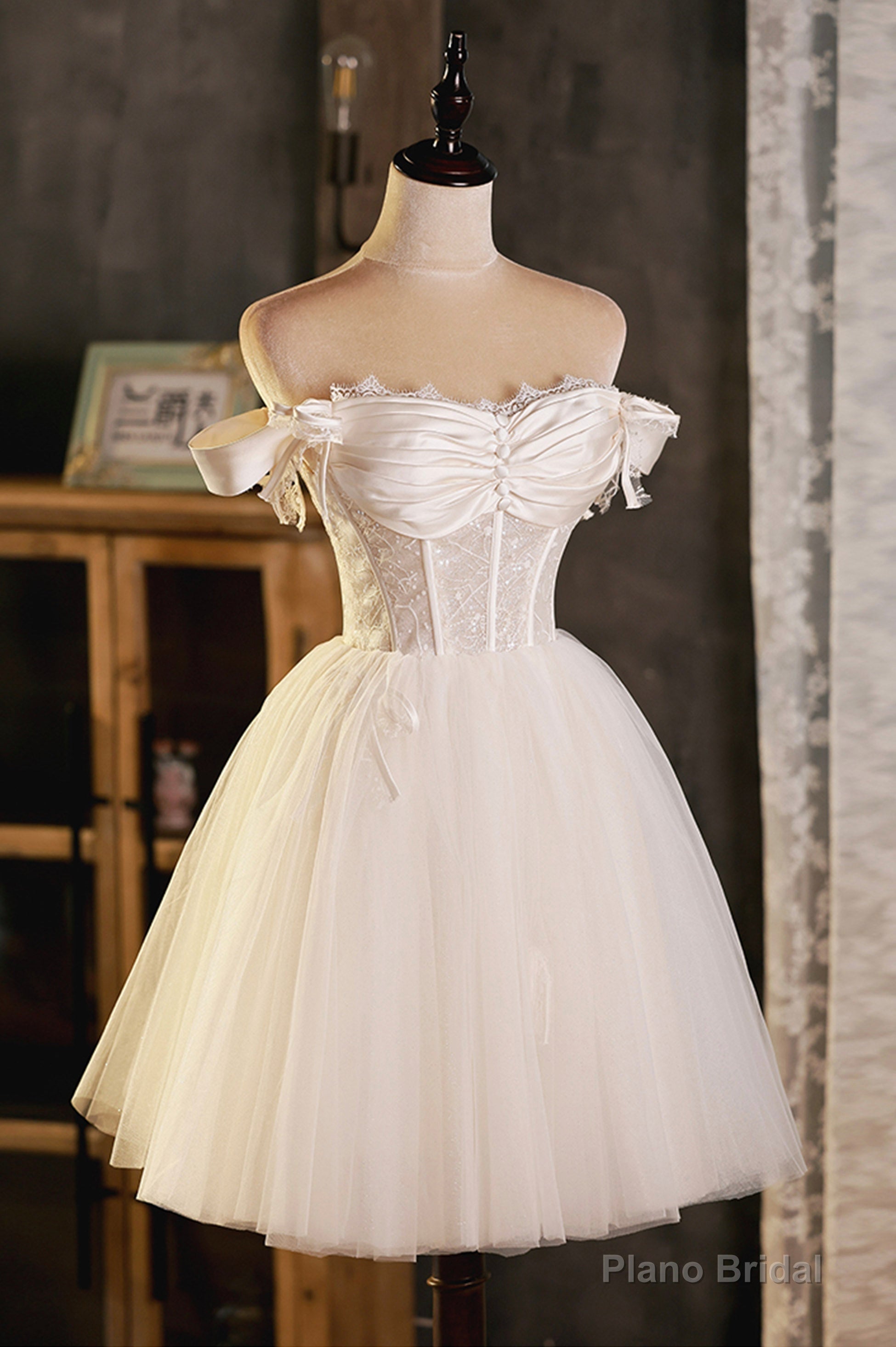 A-Line Tulle Short Prom Dress, Cute Champagne Off the Shoulder Party Dresses Main image