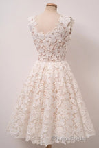Chic A-line Short Lace Homecoming Dresses
