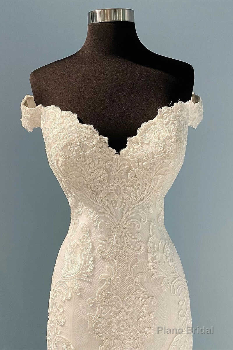 Long White Lace Off-the-Shoulder Mermaid Wedding Dress Secondary image