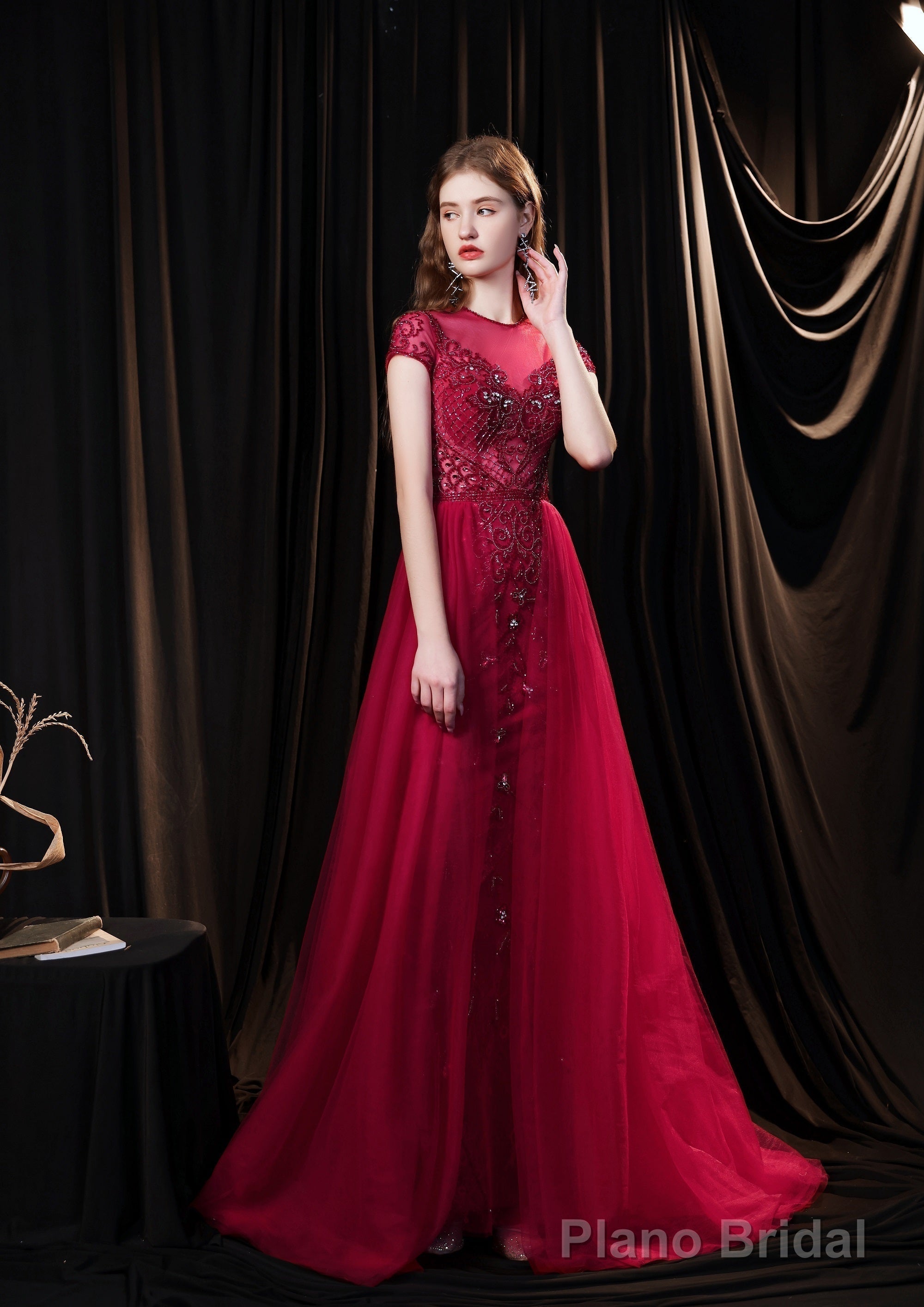 Cap Sleeves Prom Dress 2025 Beading Appliques Tulle Scoop Floor Length Burgundy Prom Dresses Main image