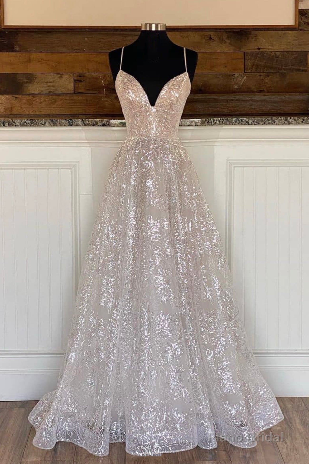 A-Line Tulle Sequins Long Prom Dresses, Spaghetti Straps V-Neck Evening Dresses Main image