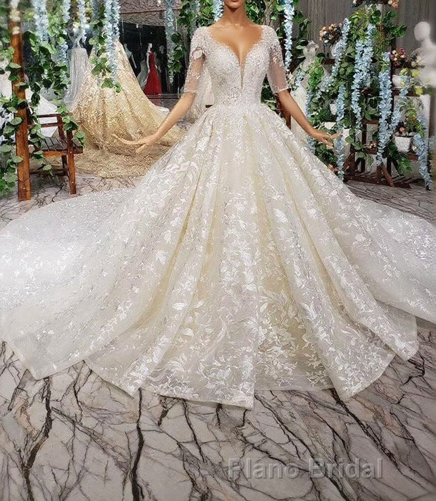 Luxury Lace Wedding Dresses Scoop Half Sleeves Appliques Ball Gown Main image