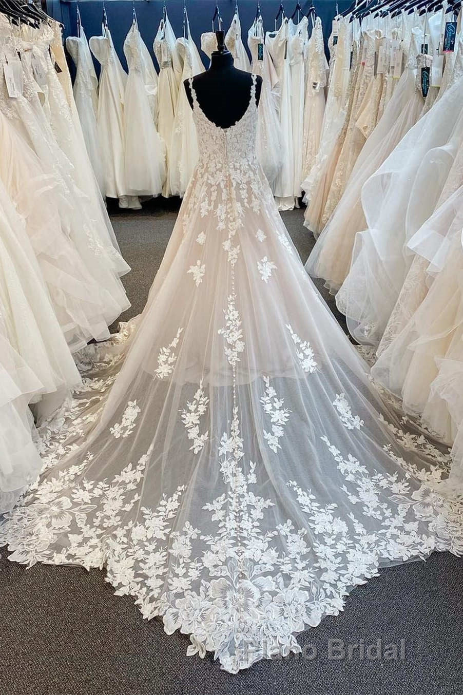 Ivory V-Neck Appliqued Long Wedding Dresses Secondary image