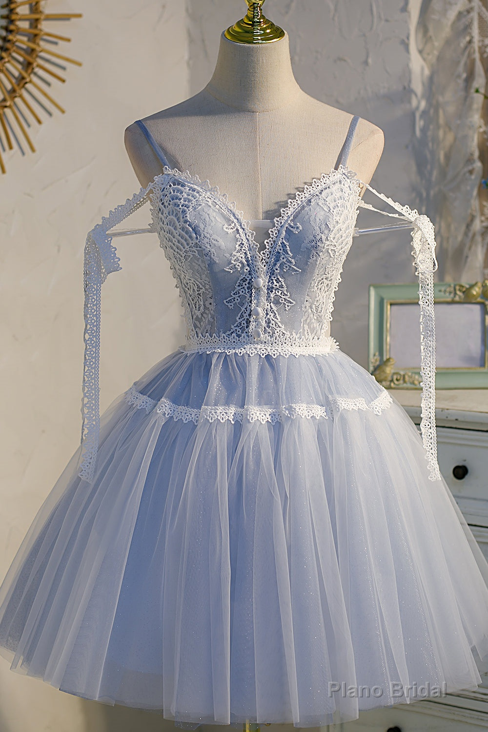 Light Blue Spaghetti Straps Lace Tulle Short Homecoming Dresses Main image