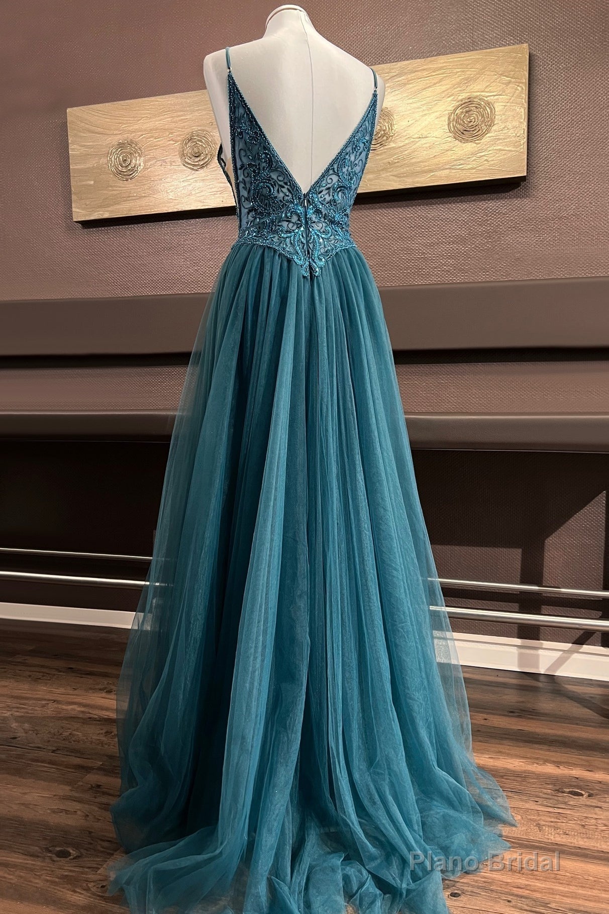 Pine A-line Plunging V Neck Appliques Sequins Tulle Long Prom Dress Secondary image