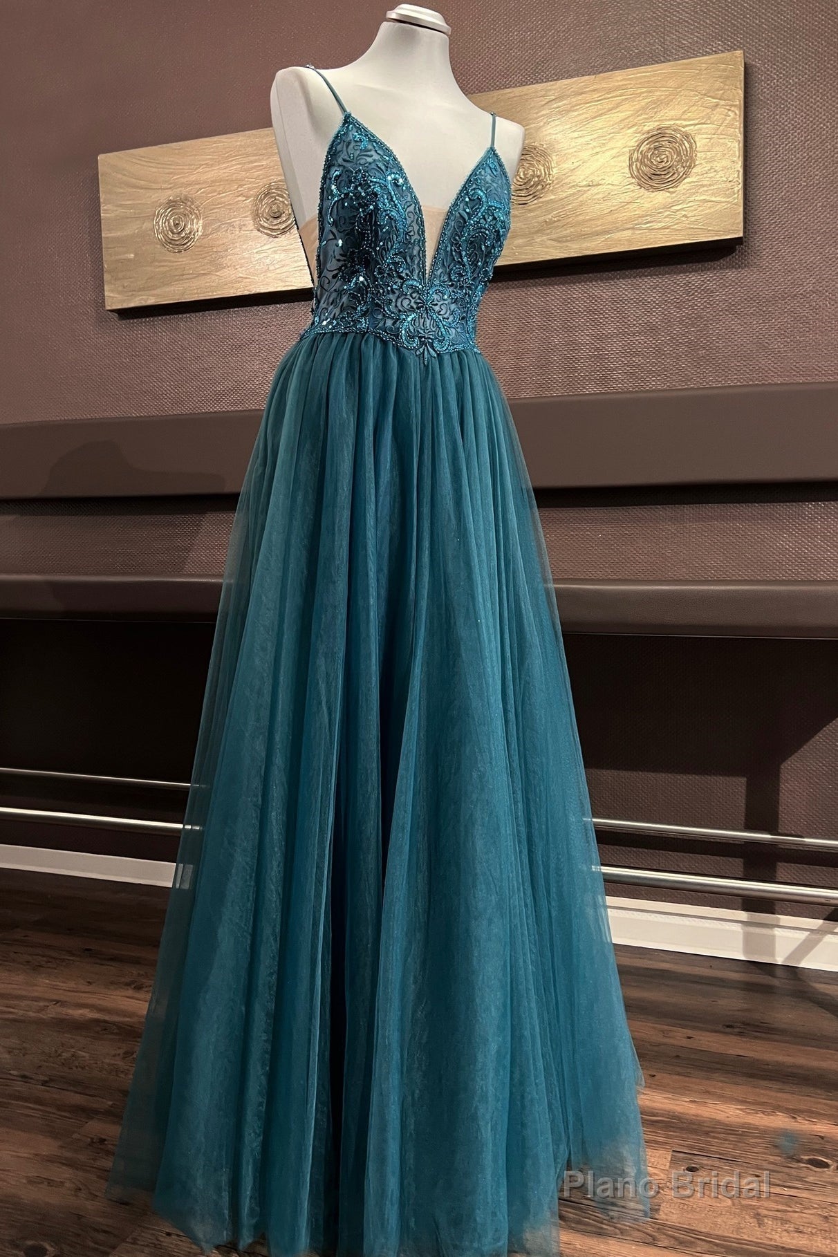 Pine A-line Plunging V Neck Appliques Sequins Tulle Long Prom Dress Main image