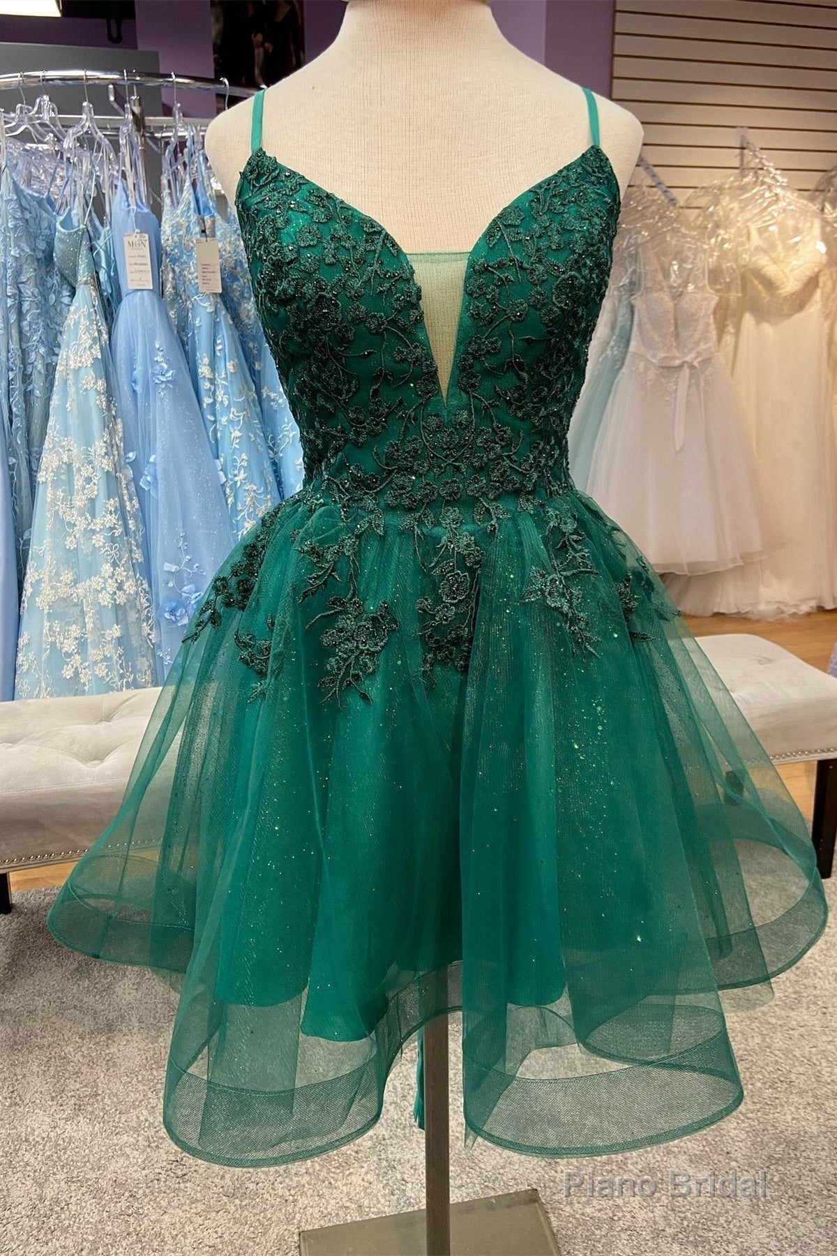Hunter Green Plunging V Neck Straps Appliques Tulle Homecoming Dress Main image