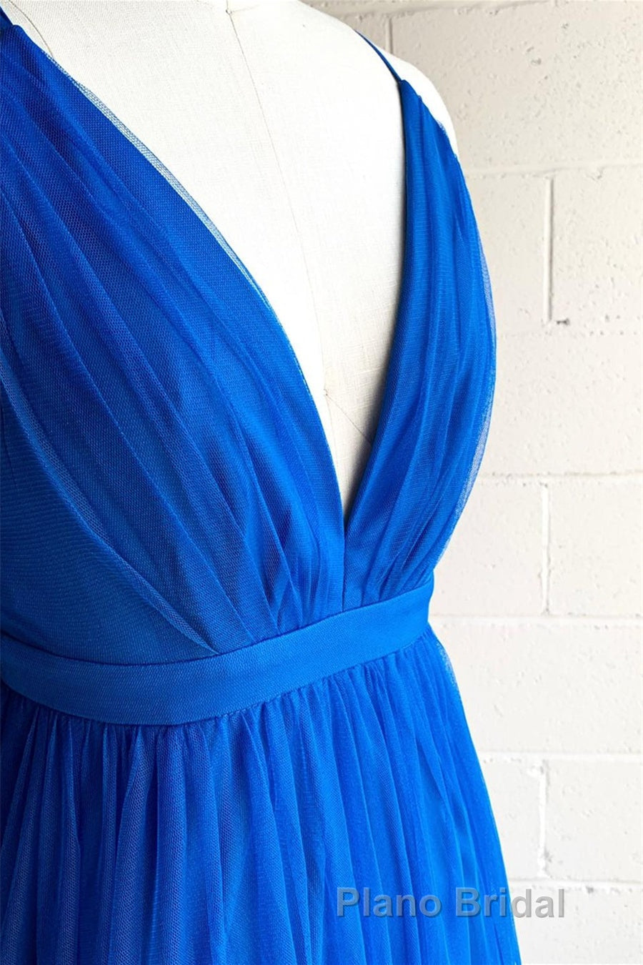 A-line V-Neck Pleated Tulle Long Bridesmaid Dresses with Slit