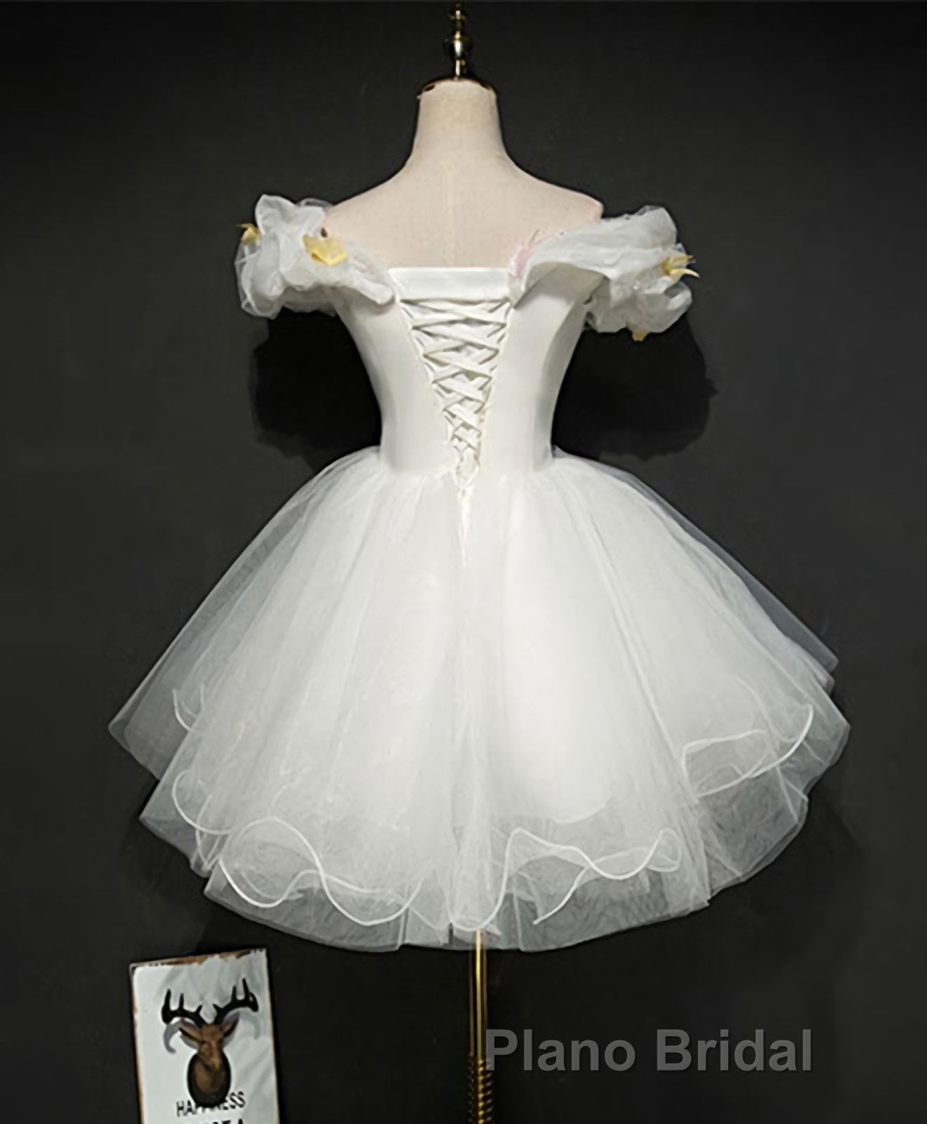 Cute White Tulle Short Formal Prom Gown White Homecoming Dresses Secondary image