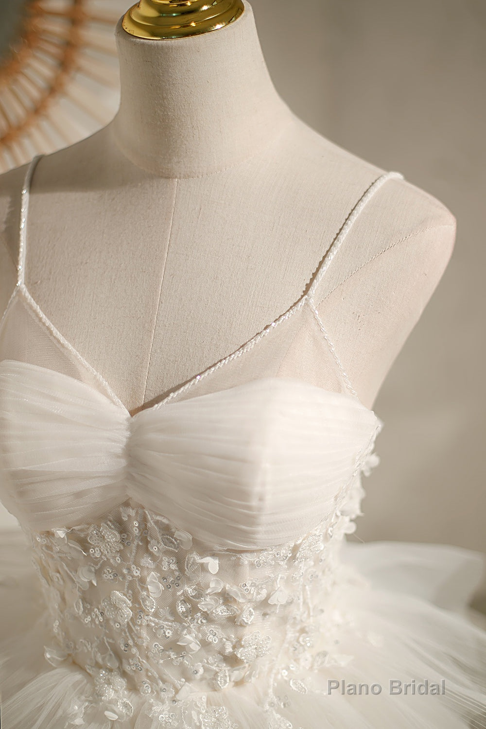 Ivory Spaghetti Straps Sequins Ball Gown Lace Appliques Short/Mini Homecoming Dresses Secondary image