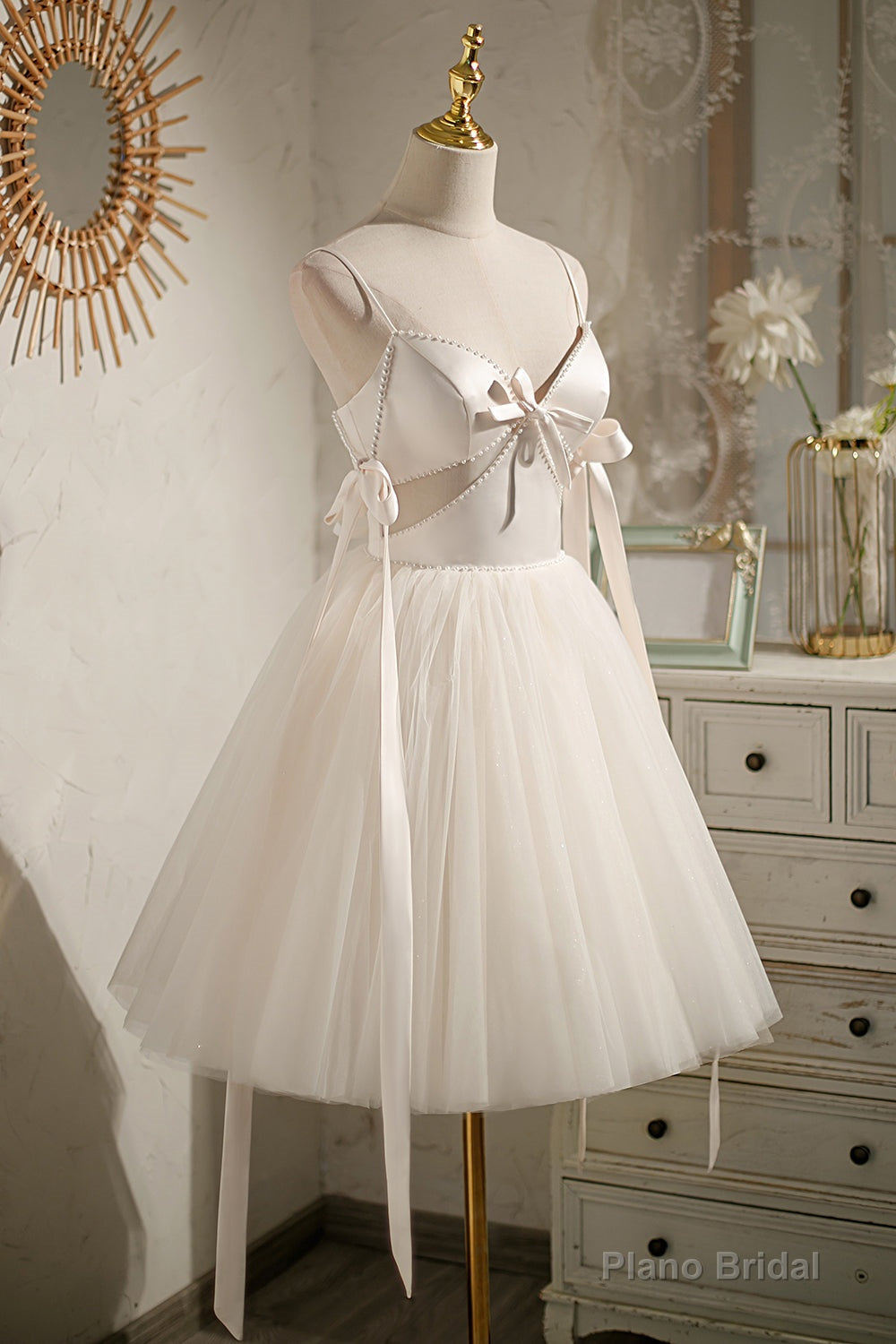 Chic Champagne Beading Bowknot Lace Up Short Homecoming Dresses Main image