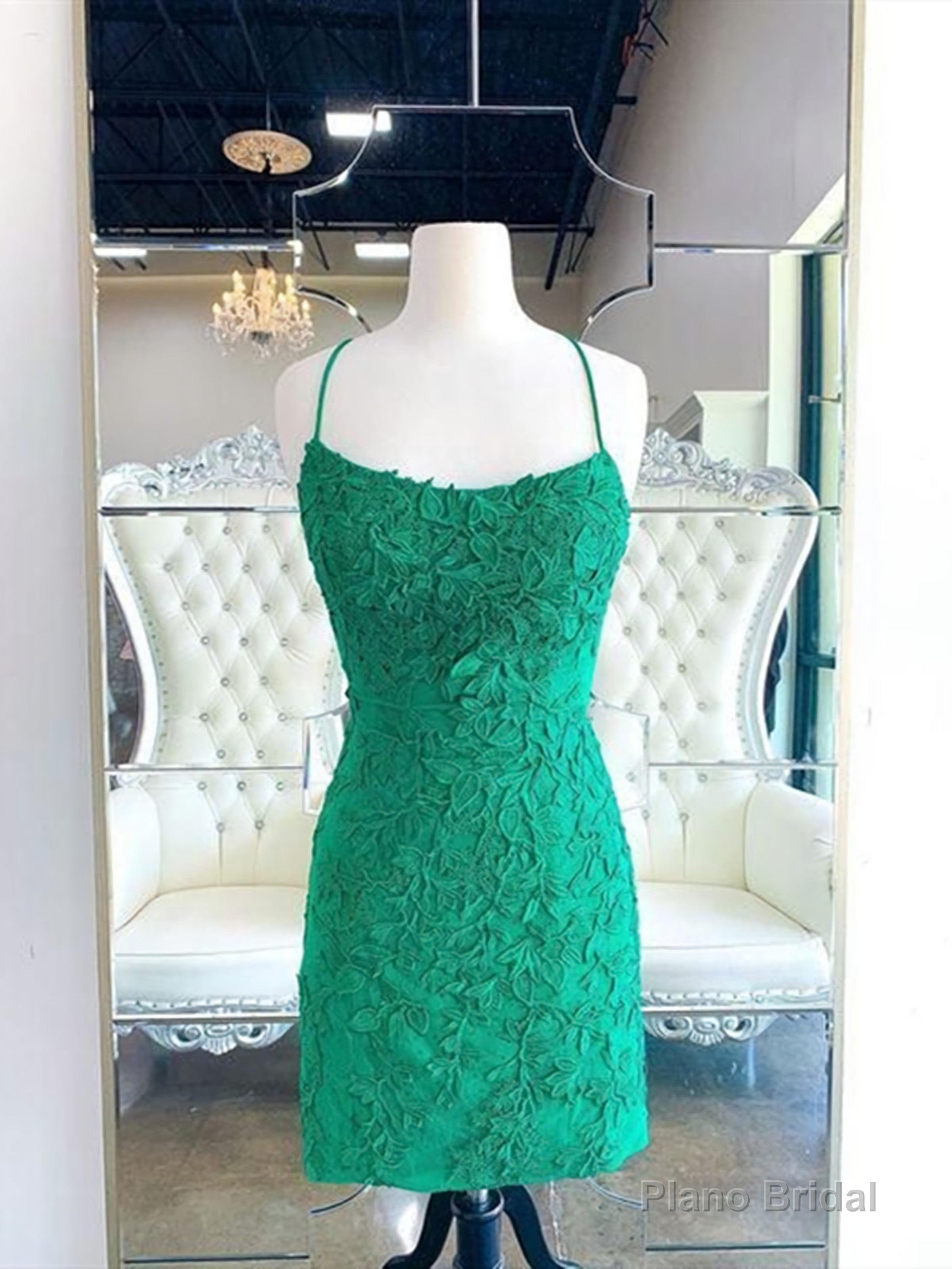 Backless Short Green Lace Prom Dresses Main image