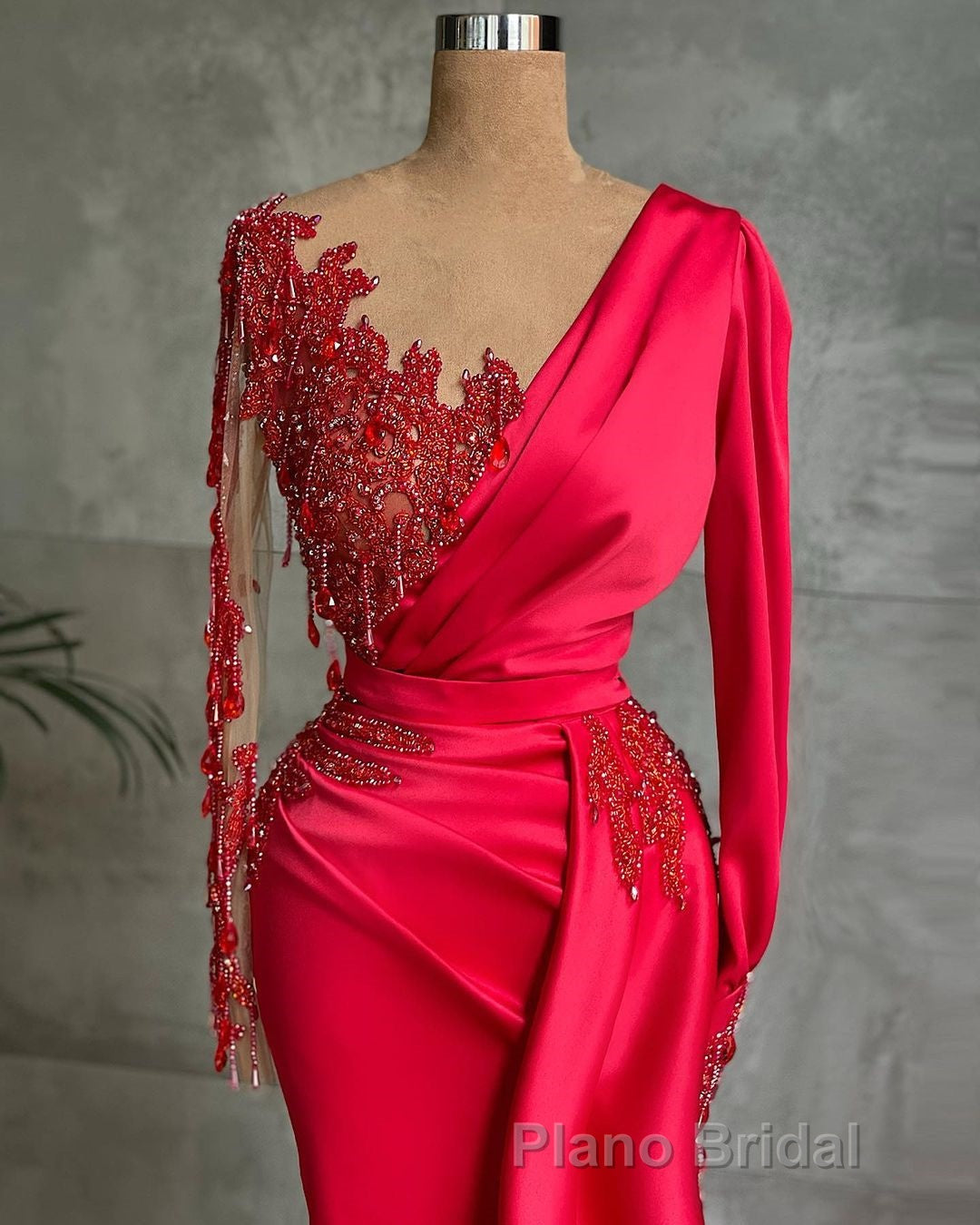 Gorgeous Red Long Sleeve Mermaid Evening Dresses Lace Appliques Formal Prom Gown Ruffles