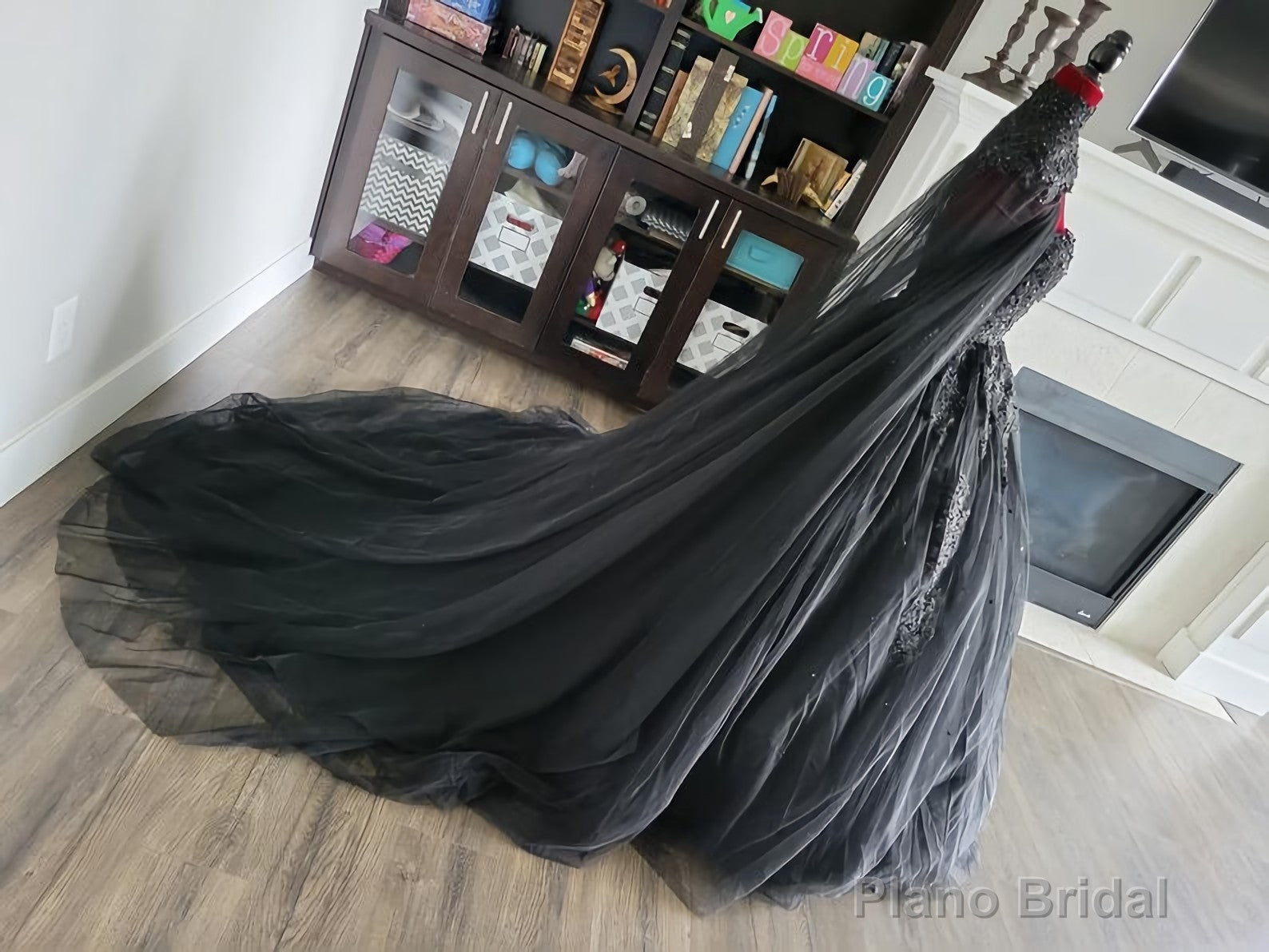 Black Full Ballgown With High Neck Veil Wedding Dress, Bridal Gown With Long Train Sleeveless Sweetheart Strapless Main image