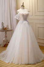 Chic Spaghetti Straps Beading A Line Tulle Wedding Gown