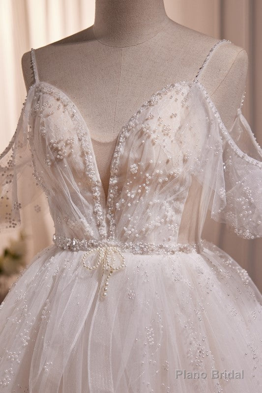 Elegant Tulle Spaghetti Straps Ball Gown Wedding Dress with Beads Secondary image