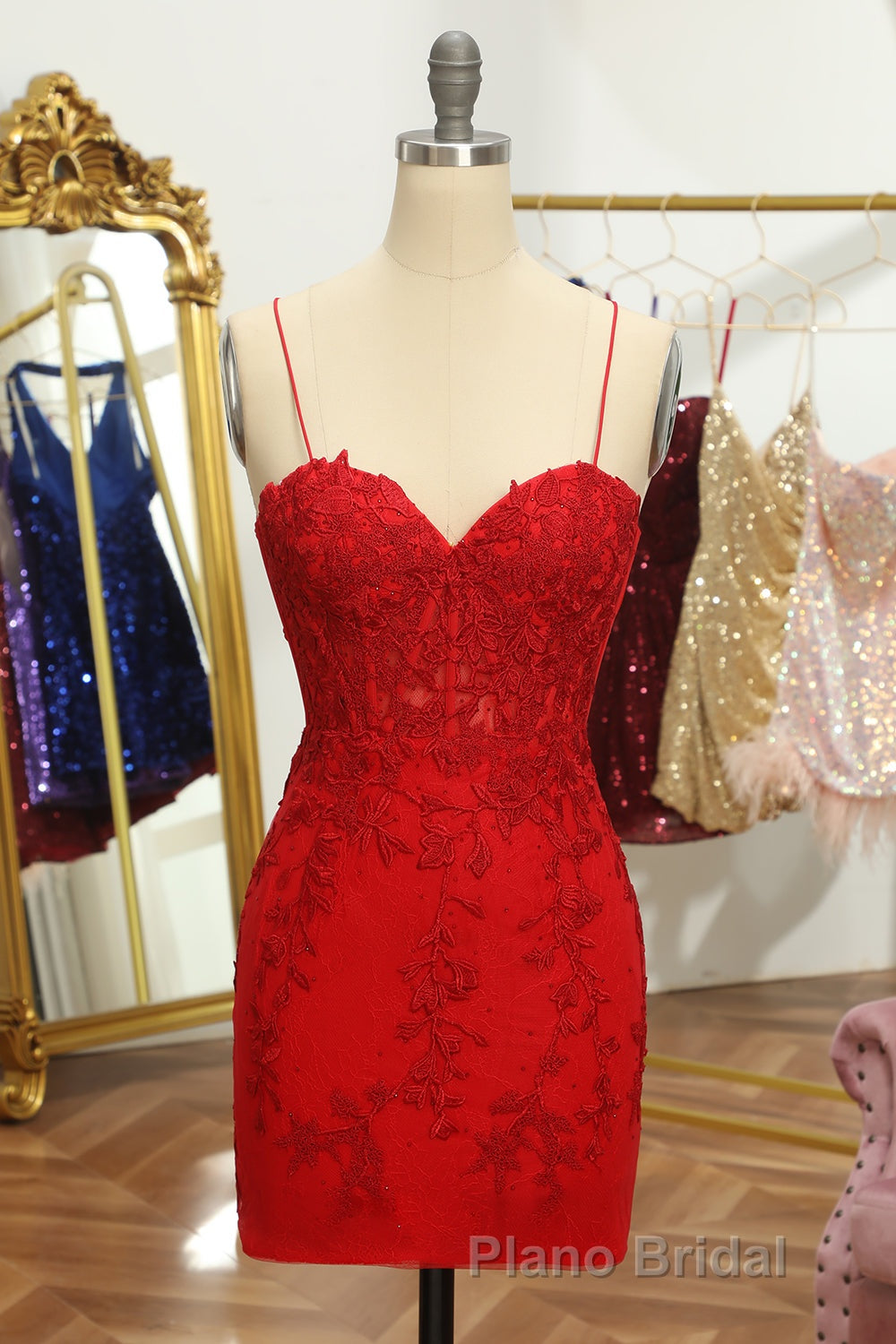 Champagne Spaghetti Straps Tight Short Homecoming Dresses with Appliques