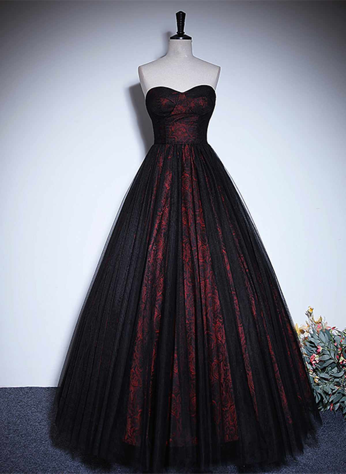 A-Line Black And Red Lace Sweetheart Formal Evening Dresses, Black And Red Formal Prom Dresses Secondary image