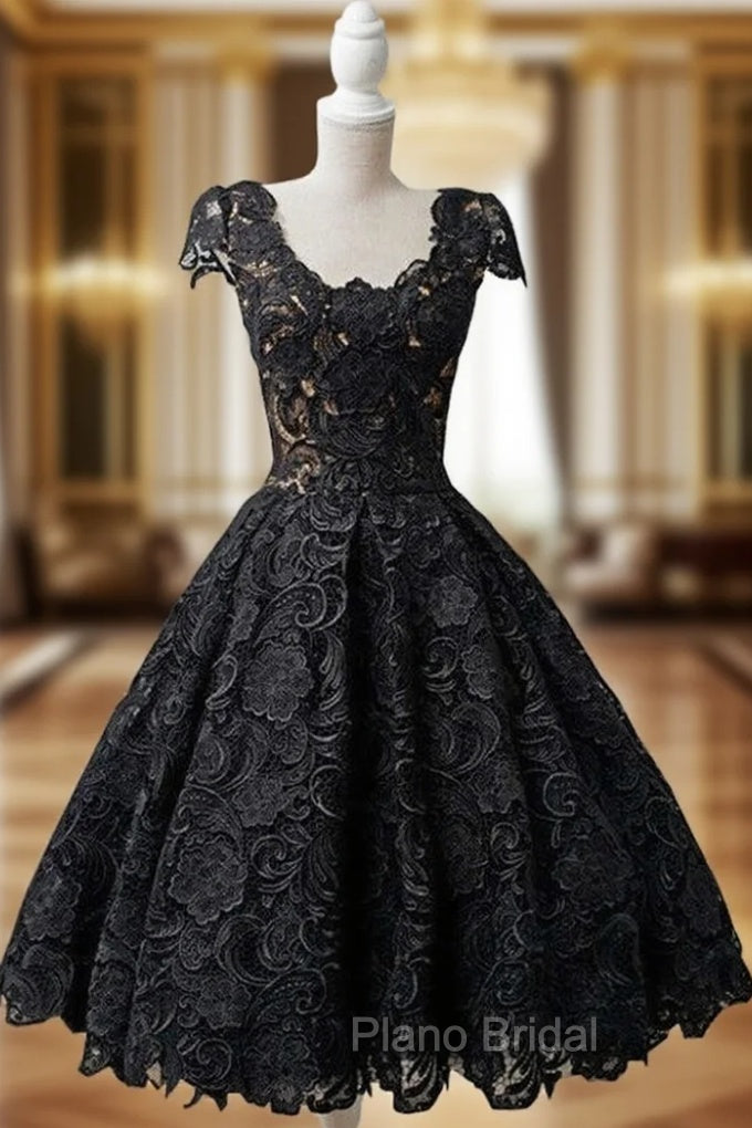 A-line Black Lace O-neck Backless Homecoming Dresses