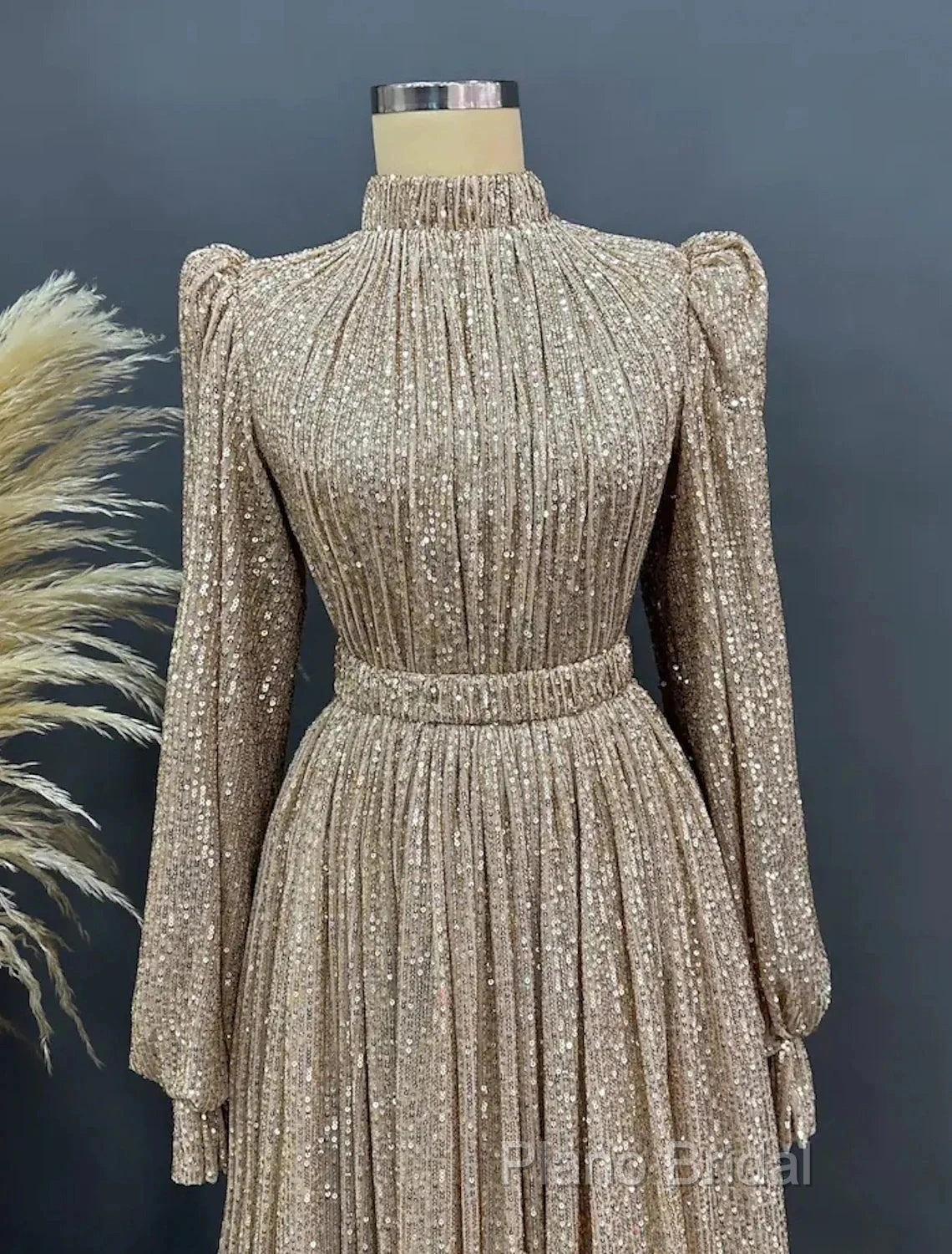 A-Line Formal Gown Elegant Dresses Red Green Dresses Black Tie Floor Length Long Sleeve Jewel Neck Fall Wedding Guest Sequined With Ruched Secondary image