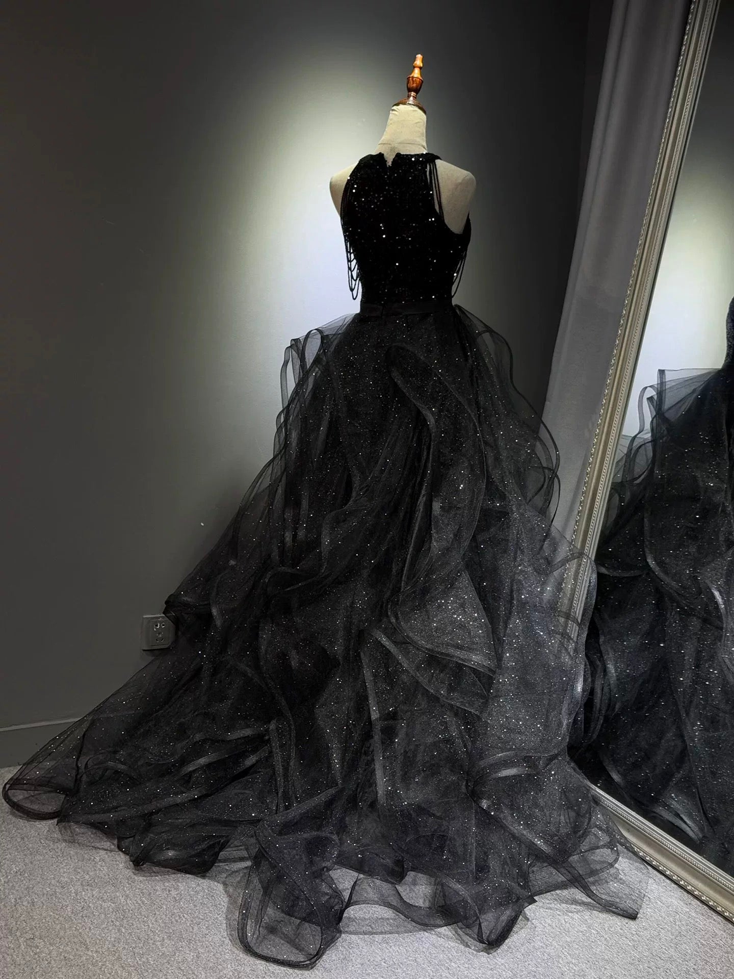 A-Line High Neck Tulle Ball Gown Sequin Black Formal Prom Dresses With Beads