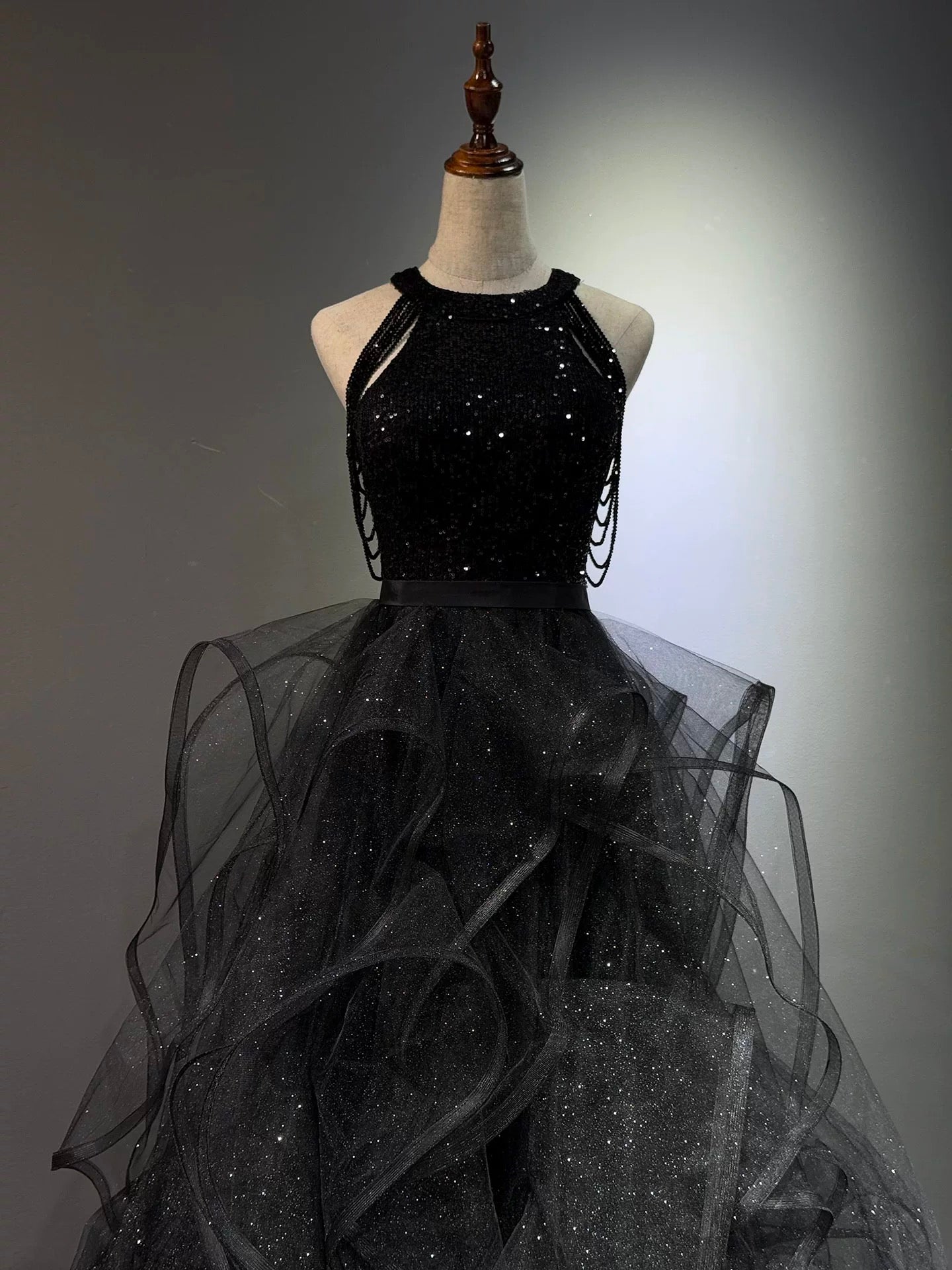 A-Line High Neck Tulle Ball Gown Sequin Black Formal Prom Dresses With Beads