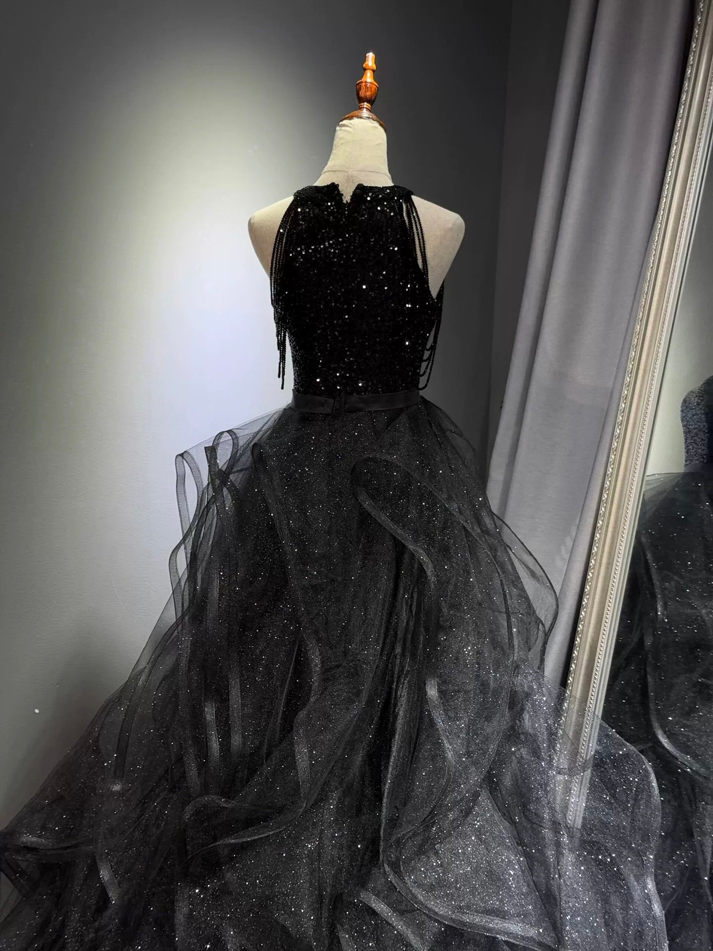A-Line High Neck Tulle Ball Gown Sequin Black Formal Prom Dresses With Beads