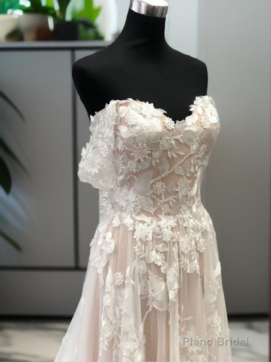 A-line Off-the-Shoulder Appliques Lace Court Train Tulle Wedding Dress Secondary image