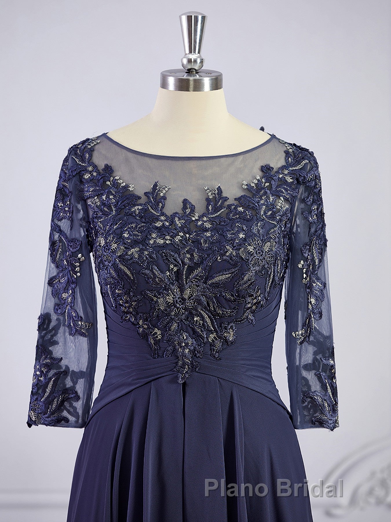 A-Line/Princess Bateau Floor-Length Chiffon Mother of the Bride Dresses With Appliques Lace Secondary image