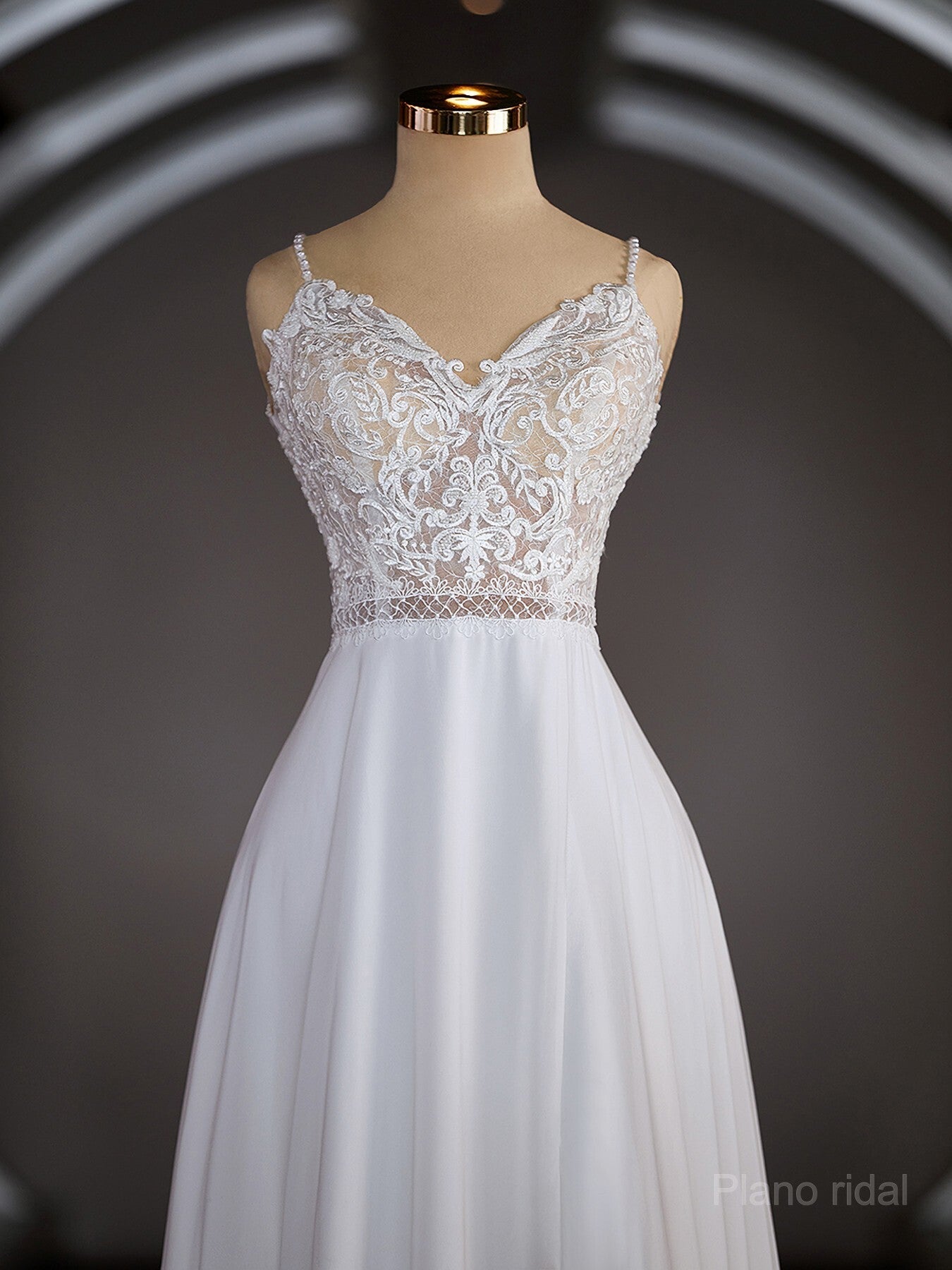 A-Line/Princess V-neck Court Train Chiffon Wedding Dresses with Leg Slit Secondary image