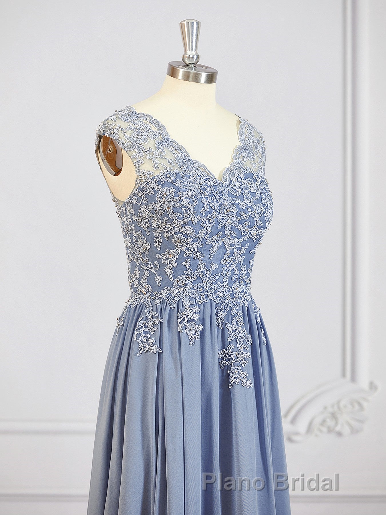 A-Line/Princess V-neck Floor-Length Chiffon Mother of the Bride Dresses With Appliques Lace