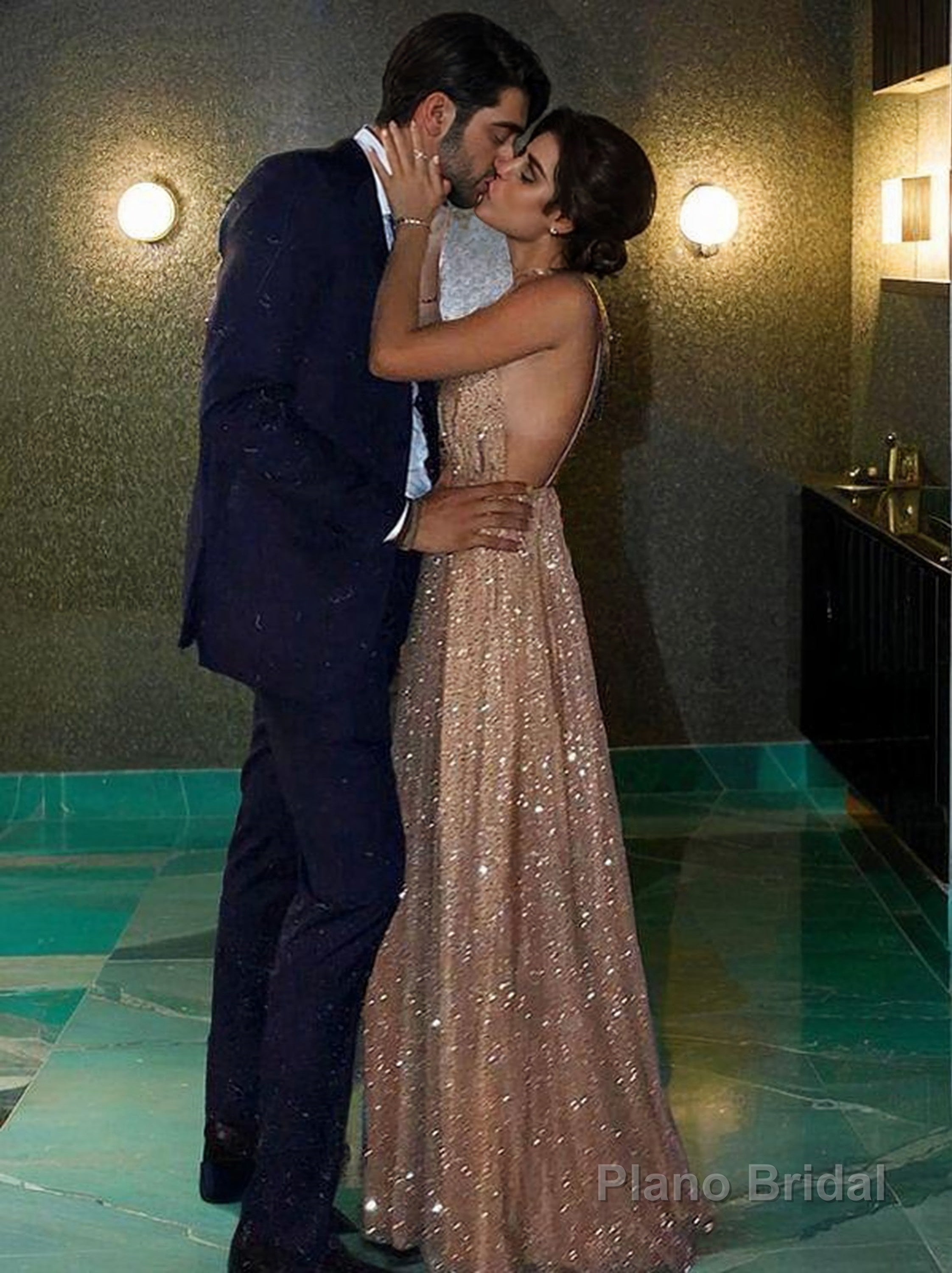 A-Line/Princess V-neck Floor-Length Tulle Prom Dresses Secondary image