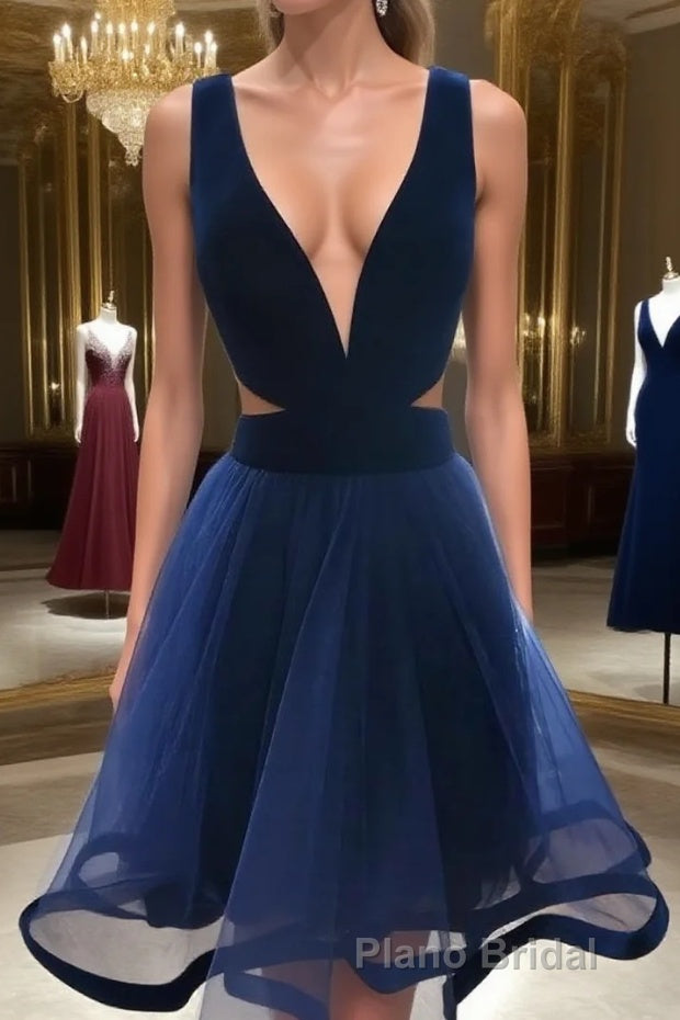 A-Line/Princess V-neck Short/Mini Tulle Homecoming Dresses With Ruffles Main image