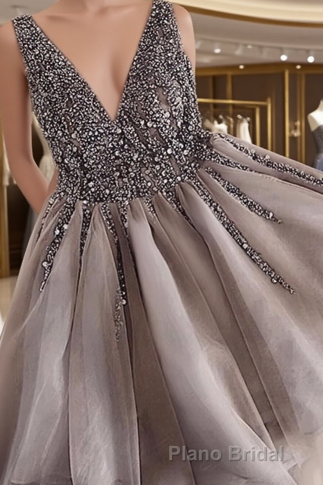 A-Line/Princess V-neck Short/Mini Tulle Homecoming Dresses With Sequin Main image