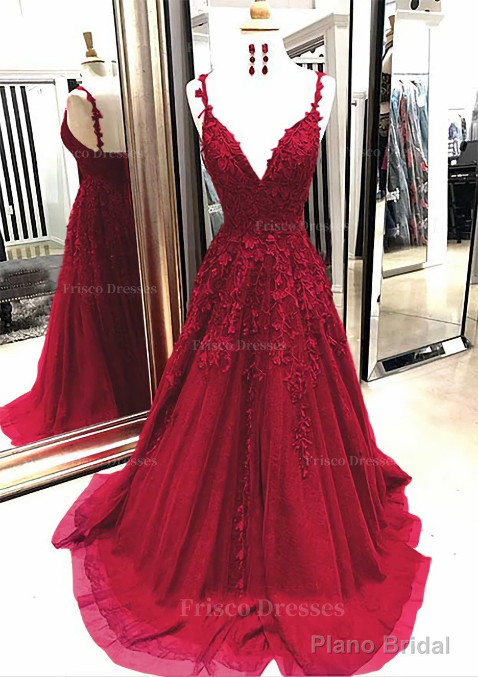 A-line/Princess V Neck Sleeveless Sweep Train Tulle Prom Dresses With Appliqued