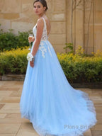 A-Line/Princess V-neck Sweep Train Tulle Prom Dresses With Appliques Lace