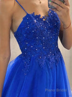 A-Line/Princess V-neck Sweep Train Tulle Prom Dresses With Appliques Lace