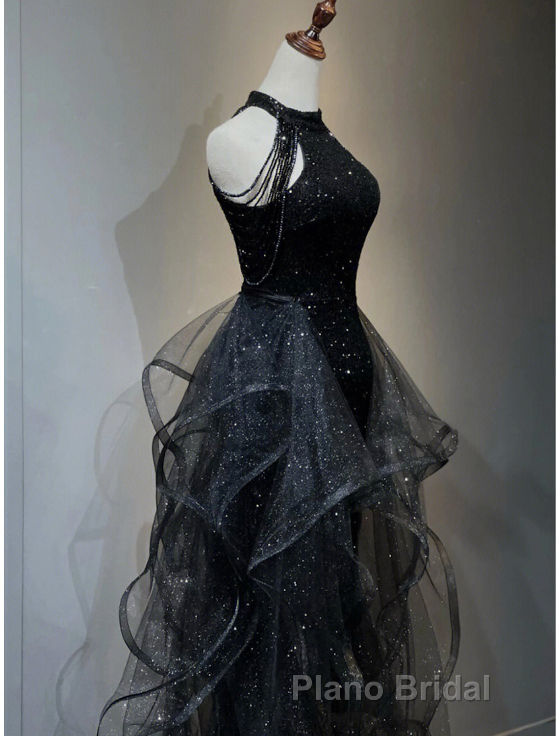 A-Line Formal Prom Dresses Sparkle & Shine Dresses Wedding Party Sweep / Brush Train Sleeveless Sequined with Crystals Sequin Ruffles