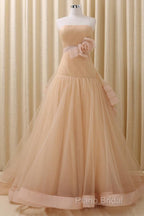 A-Line Stomacher Tiered Wedding Dresses Court Train With Appliques