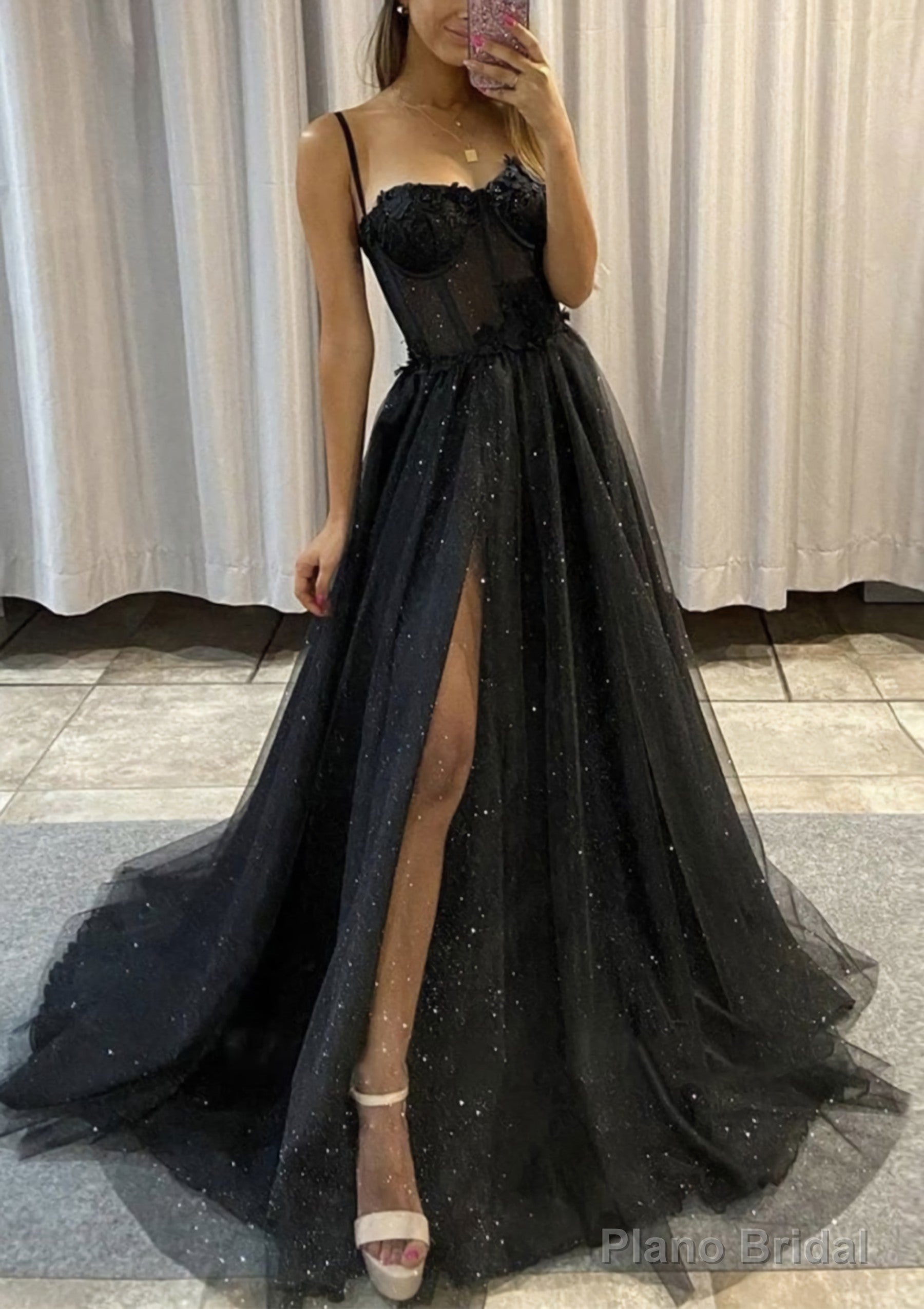 A-line Sweetheart Spaghetti Straps Sweep Train Tulle Glitter Prom Dresses With Appliqued Main image