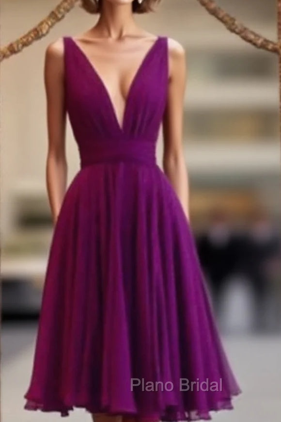 A Line V Neck Purple Sleeveless Chiffon Bridesmaid Dresses Knee Length Homecoming Dresses Main image