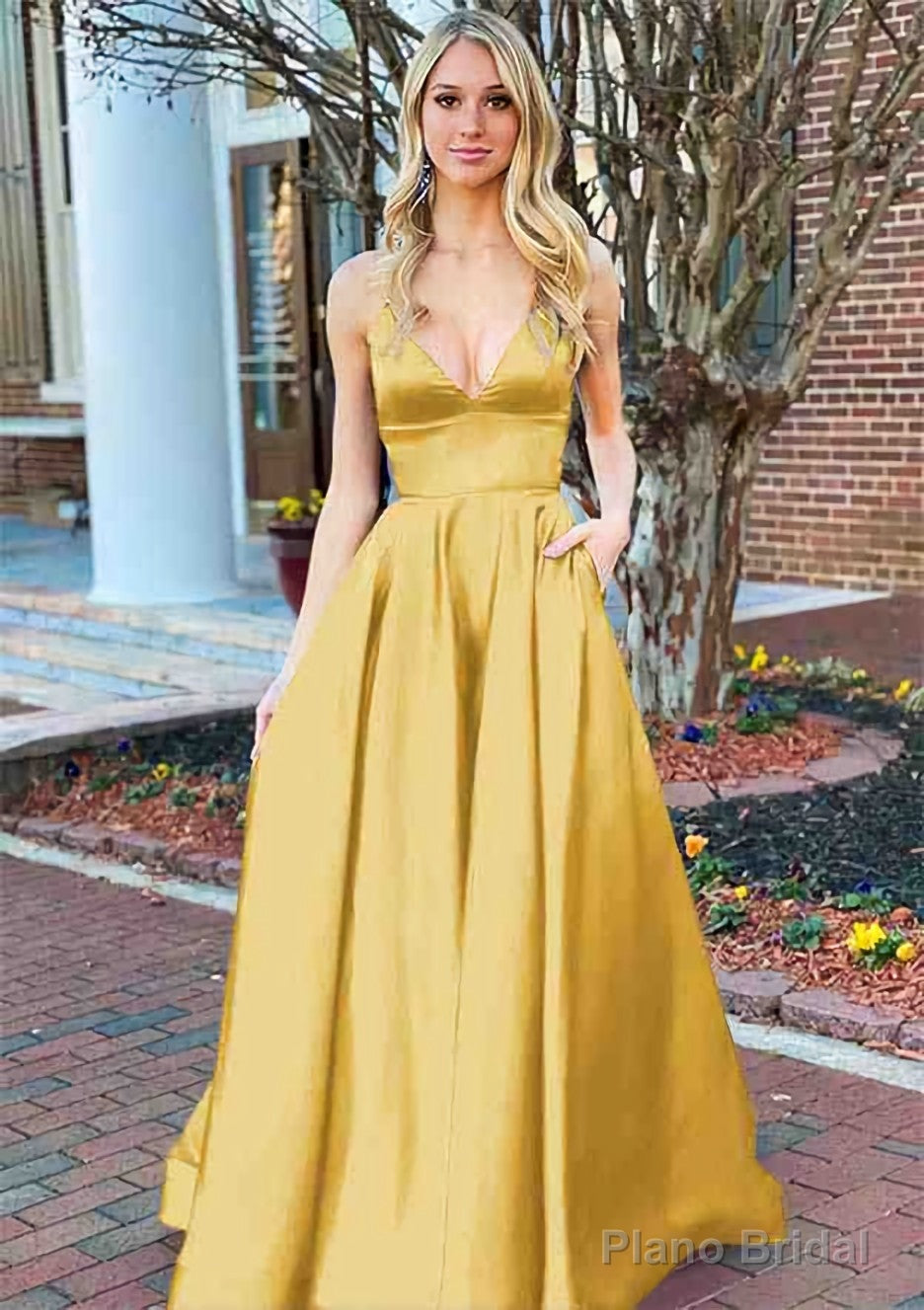 A-line V Neck Sleeveless Charmeuse Long/Floor-Length Prom Dresses With Pockets