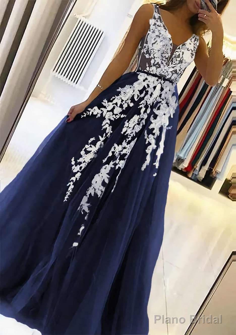 A-line V Neck Sleeveless Sweep Train Tulle Prom Dresses With Beading Lace Secondary image