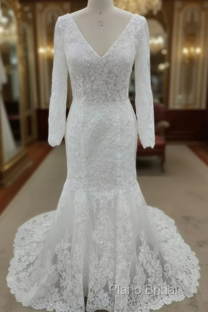 Backless Bohemian Simple V-Neck Long Sleeve Lace Wedding Dresses With Train Main image