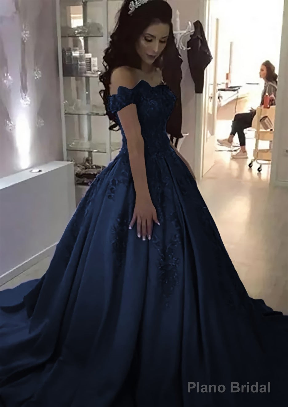 Ball Gown Off-the-Shoulder Sleeveless Sweep Train Satin Prom Dresses With Appliqued Beading