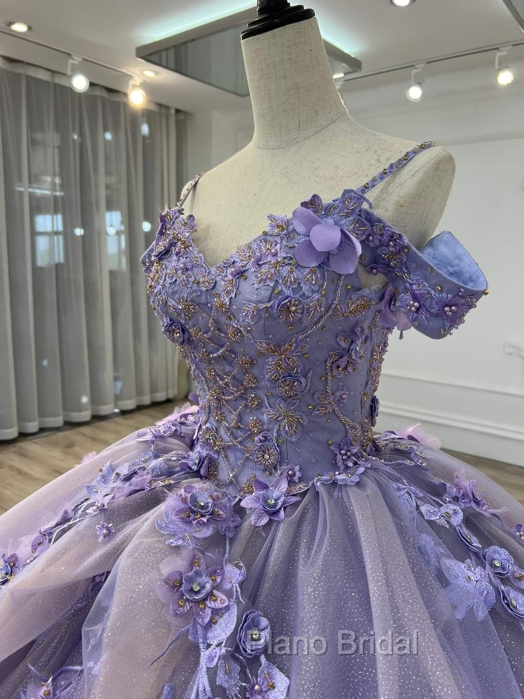 Ball Gown Organza Off-the-Shoulder Lavender Quinceanera Dresses Secondary image