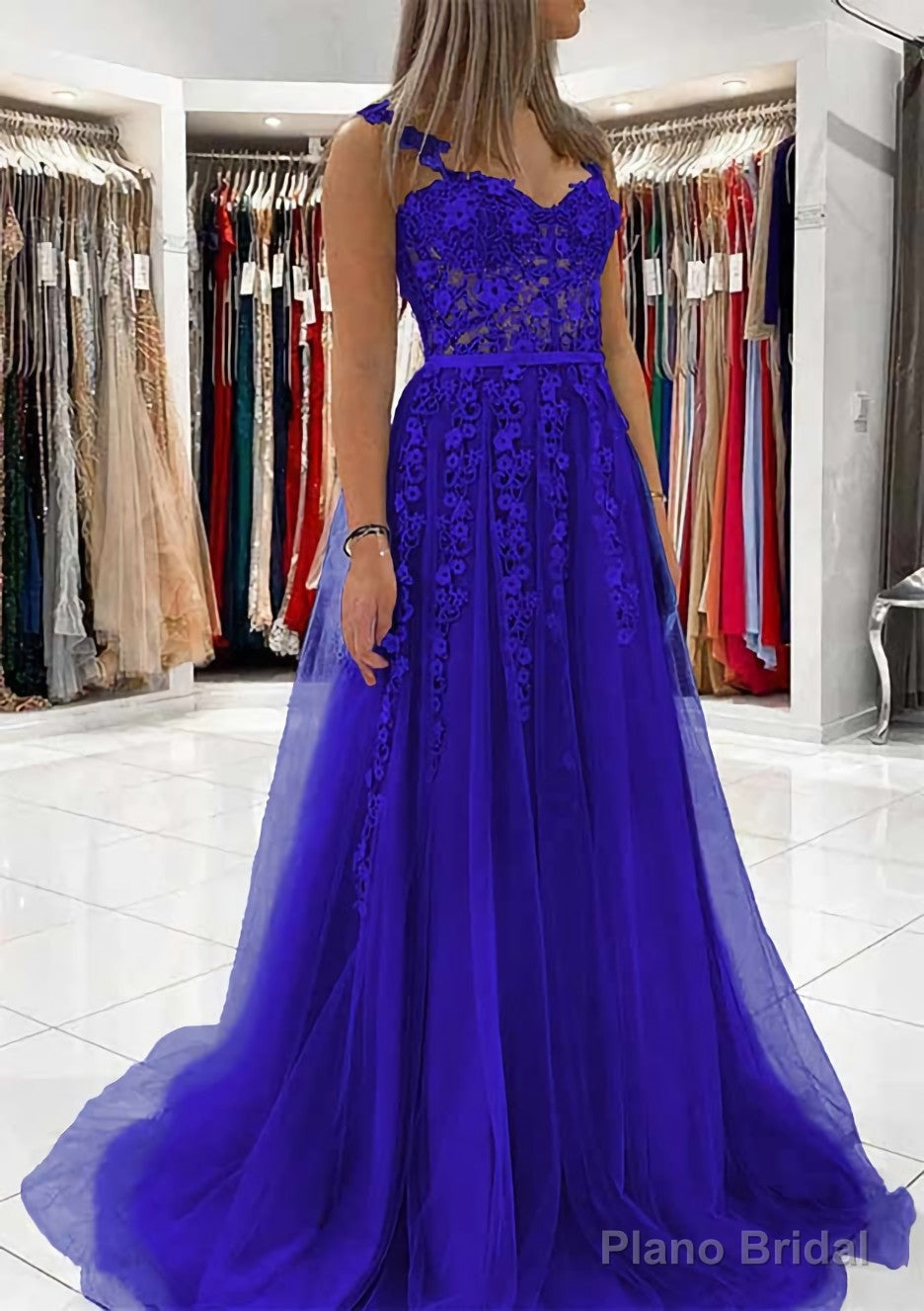 Ball Gown Princess Sweetheart Tulle Sweep Train Prom Dresses With Appliqued Lace