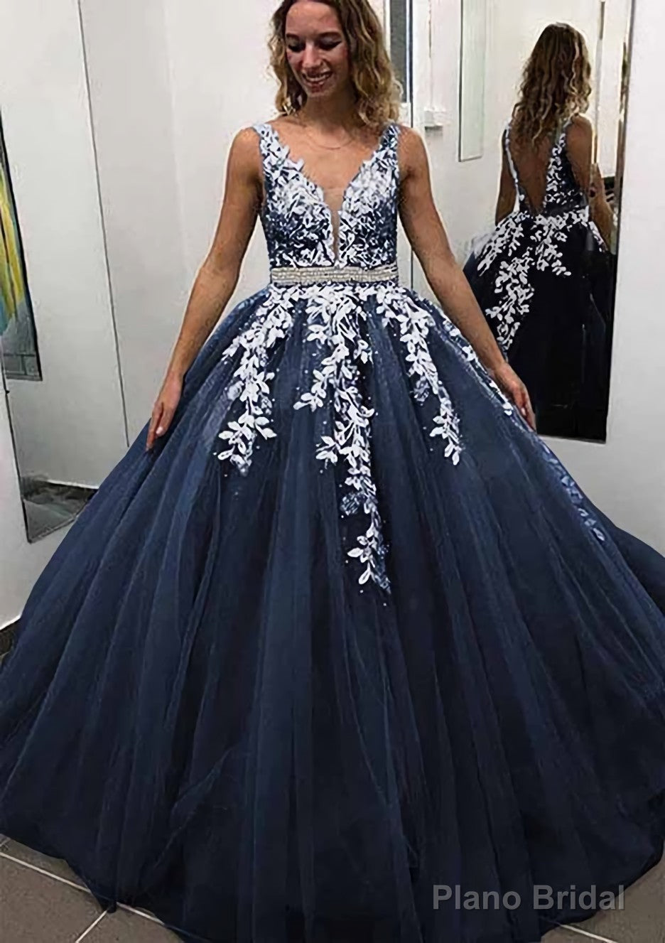 Ball Gown Sleeveless Long/Floor-Length Tulle Prom Dresses With Lace Appliqued Beading Secondary image
