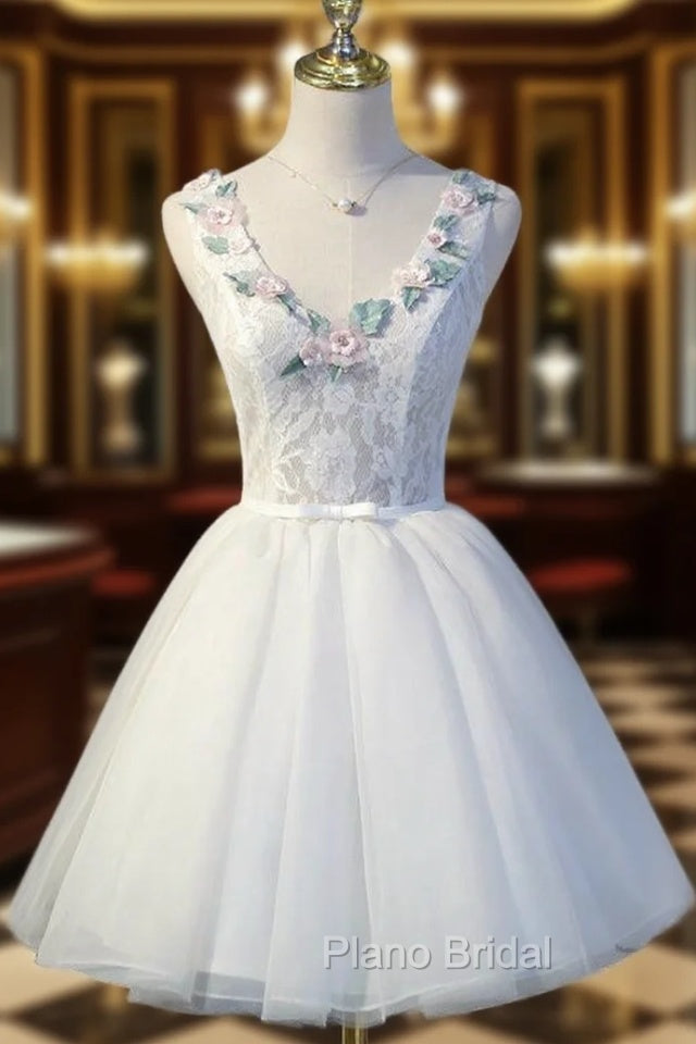 Ball Gown White Tulle Open Back homecoming Dresses Main image